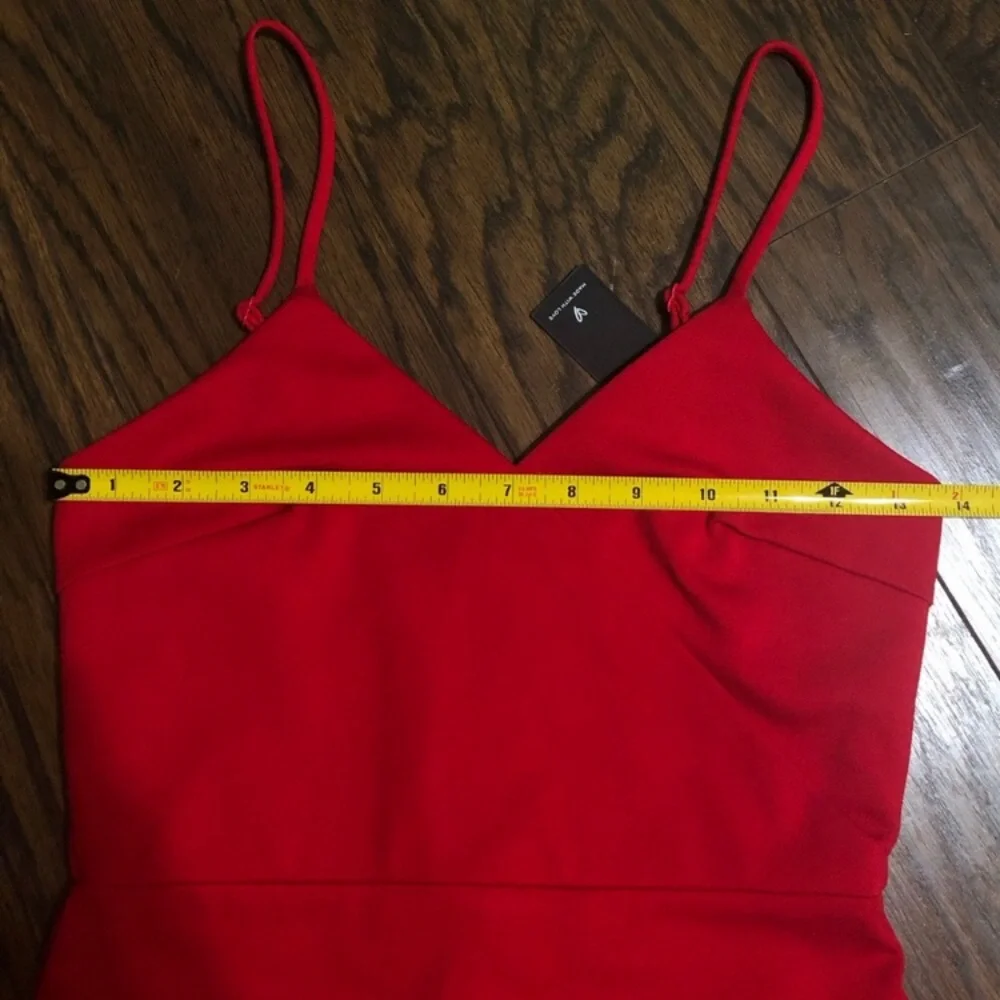 NWT Lulus xs spaghetti strap v neck dress - Picture 5 of 8